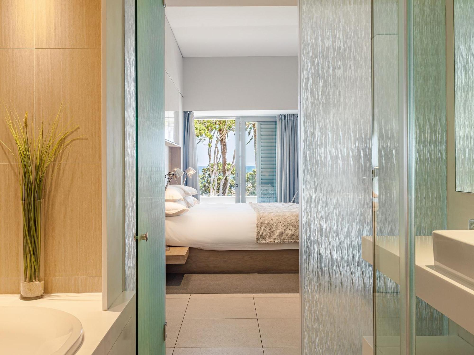 South Beach Camps Bay Boutique Hotel Ciudad del Cabo Habitación foto A bathroom at the hotel